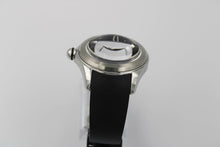 Load image into Gallery viewer, Corum Bubble Skull - 082.310.20/0371 SK01