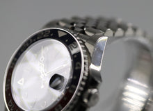 Load image into Gallery viewer, Rolex GMT-Master II Pepsi Jubilee Bracelet 126710BLRO